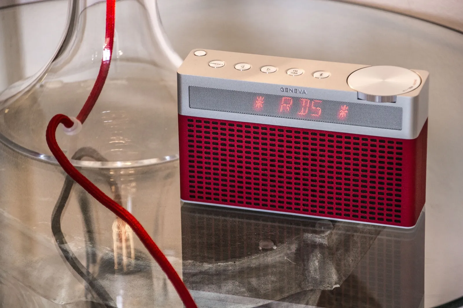 Recensione Geneva Touring S, diffusore Bluetooth in salsa vintage