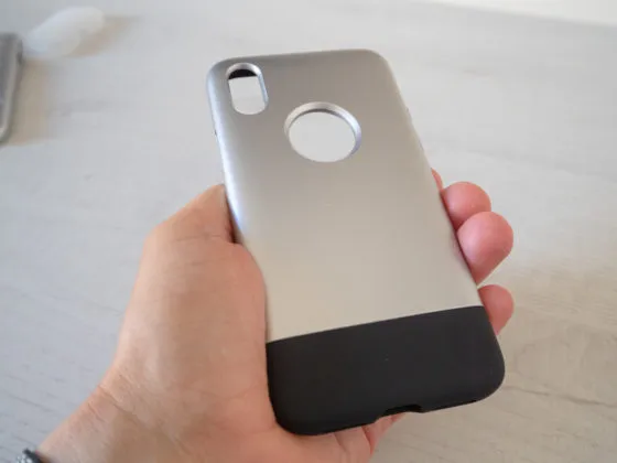Recensione Spigen Classic One e Spigen Classic C1, custodie &#8220;nostalgia&#8221; per iPhone X
