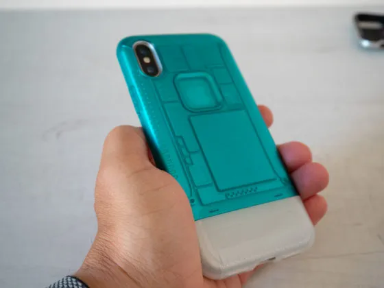 Recensione Spigen Classic One e Spigen Classic C1, custodie &#8220;nostalgia&#8221; per iPhone X