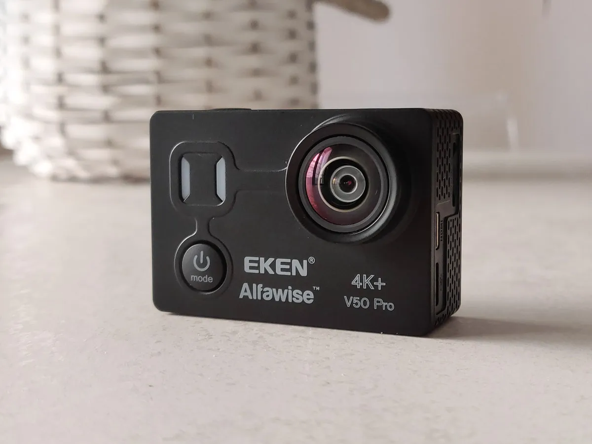 Alfawise V50 Pro, action cam 4K con treppiede e telecomando Alfawise V50 Pro, action cam 4K con treppiede e telecomando