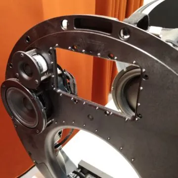 IFA 2018: Beosound Edge di B&O è l’altoparlante che sembra una scultura