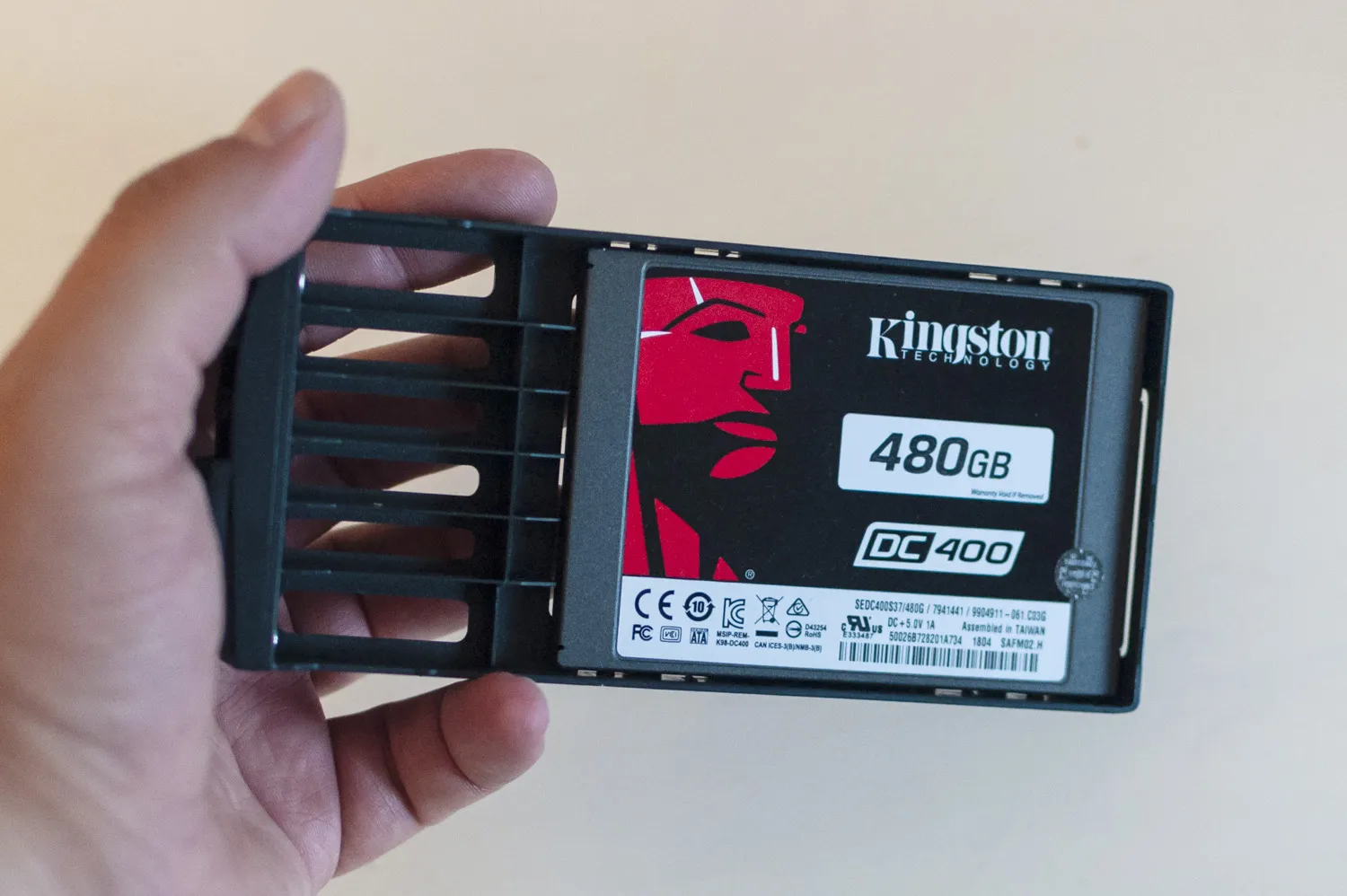 Recensione QNAP TVS-1282T3, il Mac dei NAS per ufficio Recensione QNAP TVS-1282T3, il Mac dei NAS per ufficio