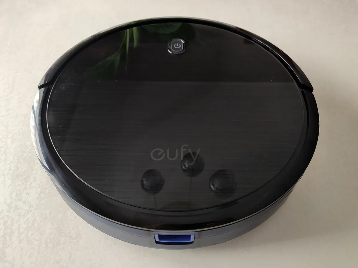 Recensione Eufy RoboVac 11S, l’aspirapolvere automatico di Anker si evolve Recensione Eufy RoboVac 11S, l’aspirapolvere automatico di Anker si evolve