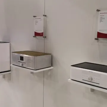 L’IFA 2018 di Sharp tra smartphone, maxi schermi 4K e soundbar