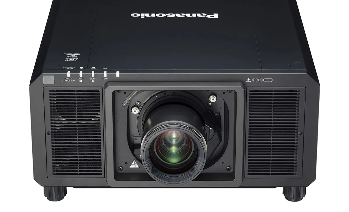Panasonic RQ22K, il videoproiettore 4K+ super-compatto Panasonic RQ22K, il videoproiettore 4K+ super-compatto