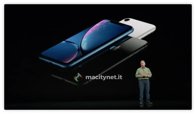 Apple Presenta iPhone Xr, con liqui Retina display iPhone Xr, presentato da Phil Schiller
