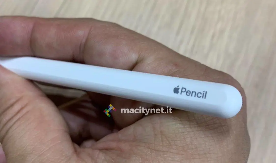 Hands on Mac Book Air 2018: i dettagli del MacBook per tutti Hands on Mac Book Air 2018: i dettagli del MacBook per tutti