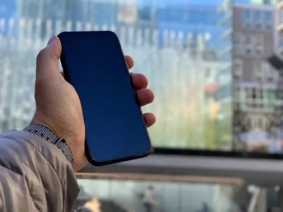 Unboxing iPhone XR italiano e prime impressioni d&#8217;uso