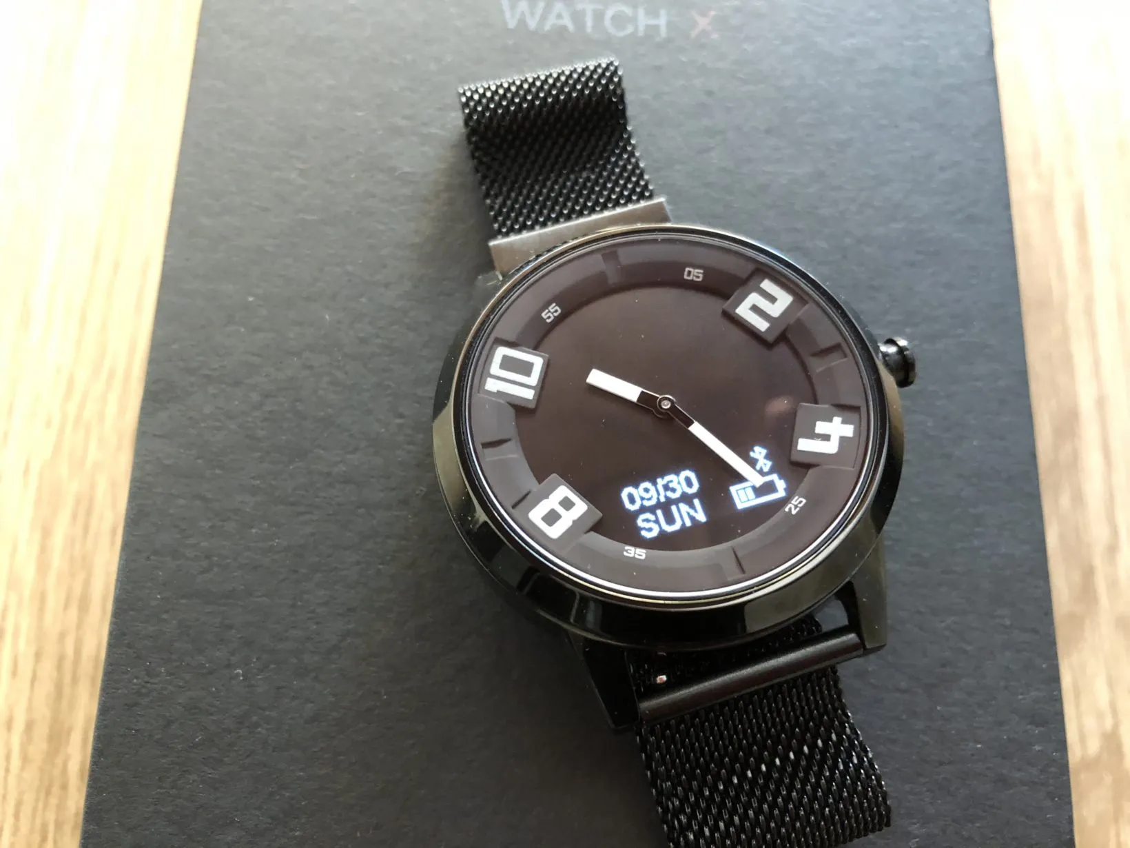 Lenovo Watch X, l’orologio ibrido e impermeabile a portata di tutti