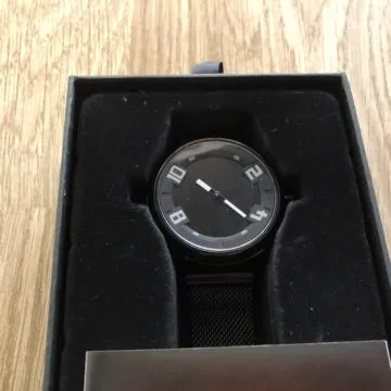 Lenovo Watch X, l’orologio ibrido e impermeabile a portata di tutti