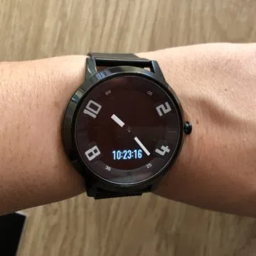 Lenovo Watch X, l’orologio ibrido e impermeabile a portata di tutti