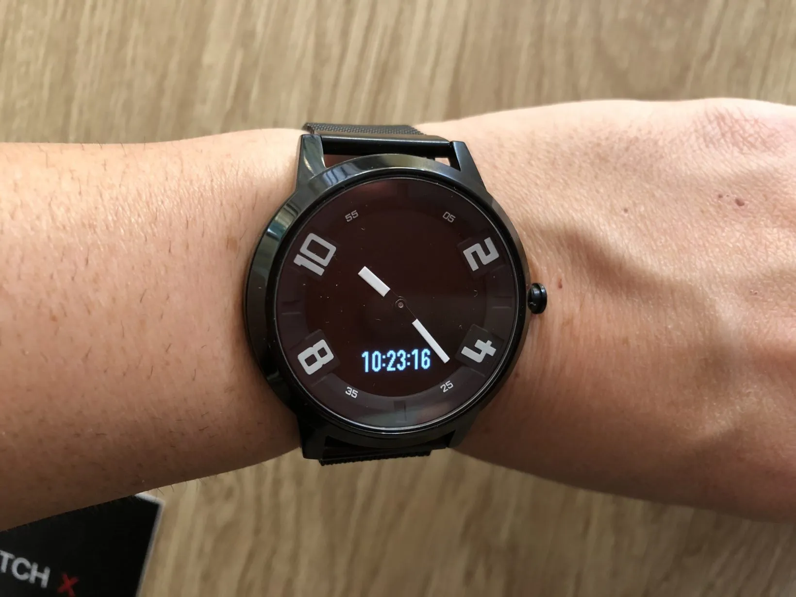 Lenovo Watch X, l’orologio ibrido e impermeabile a portata di tutti