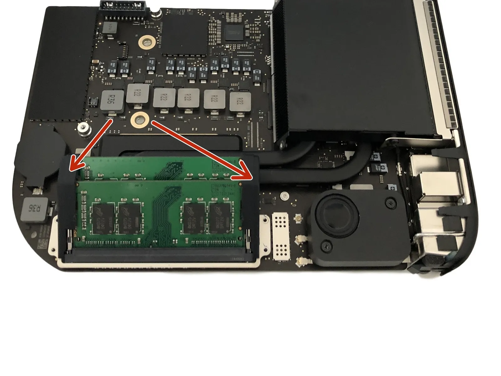 Aggiornare da soli la RAM del nuovo Mac mini è fattibile Aumentare la RAM del Mac mini 2018