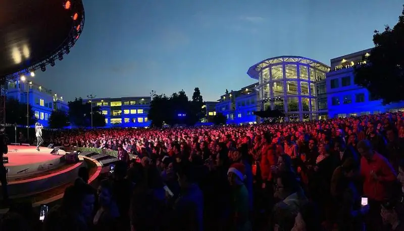 Con l’ultima birrata Apple festeggia il Natale a suon di musica da Frozen