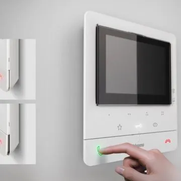 Legrand e B-Ticino a CES 2019: interruttori a comando vocale Alexa e citofono smart serie 100X