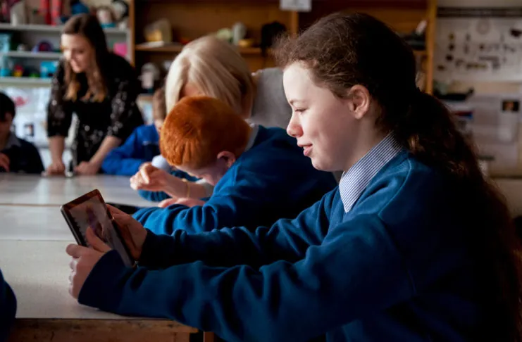 La studentessa Ericka Lingwood della Terence MacSwiney School è stata aiutata a sviluppare le sue abilità con l'animazione, una delle varie attività di volontariato di cui si sono occupati i dipendenti Apple.