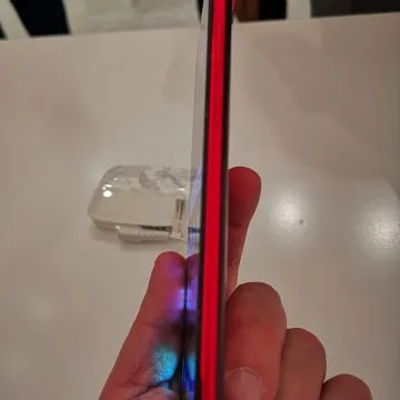 Honor View 20: unboxing, primi scatti, varianti colore e cover Moschino