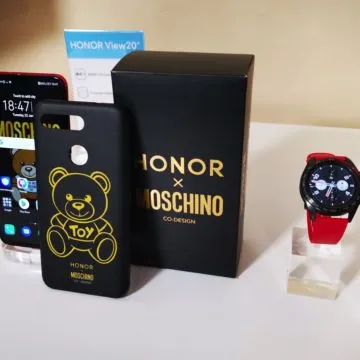 Honor View 20: unboxing, primi scatti, varianti colore e cover Moschino