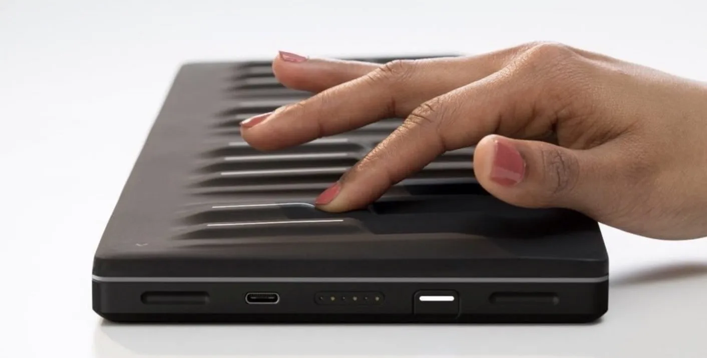 Ultime ore per acquistare le tastiere e i controller ROLI, midi e MPE da collegare a Mac, iPad e iPhone con sconto speciale Ultime ore per acquistare le tastiere e i controller ROLI, midi e MPE da collegare a Mac, iPad e iPhone con sconto speciale