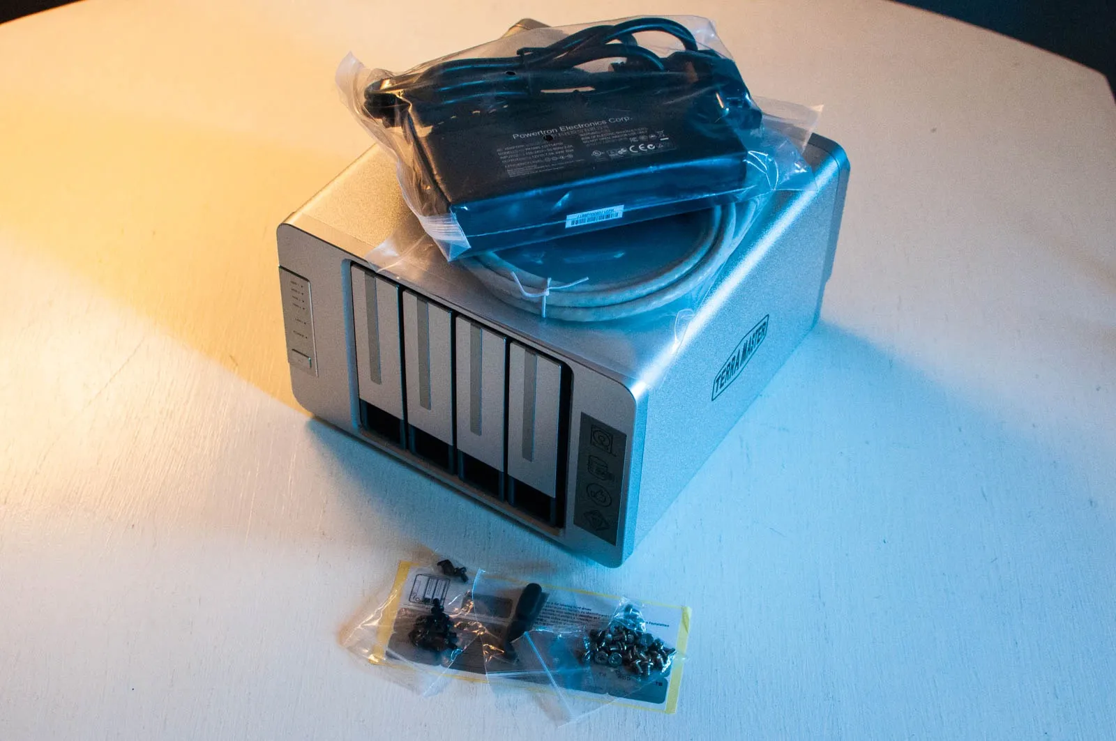 Recensione Terra-Master F4-220, il NAS onesto Recensione Terra-Master F4-220, il NAS onesto