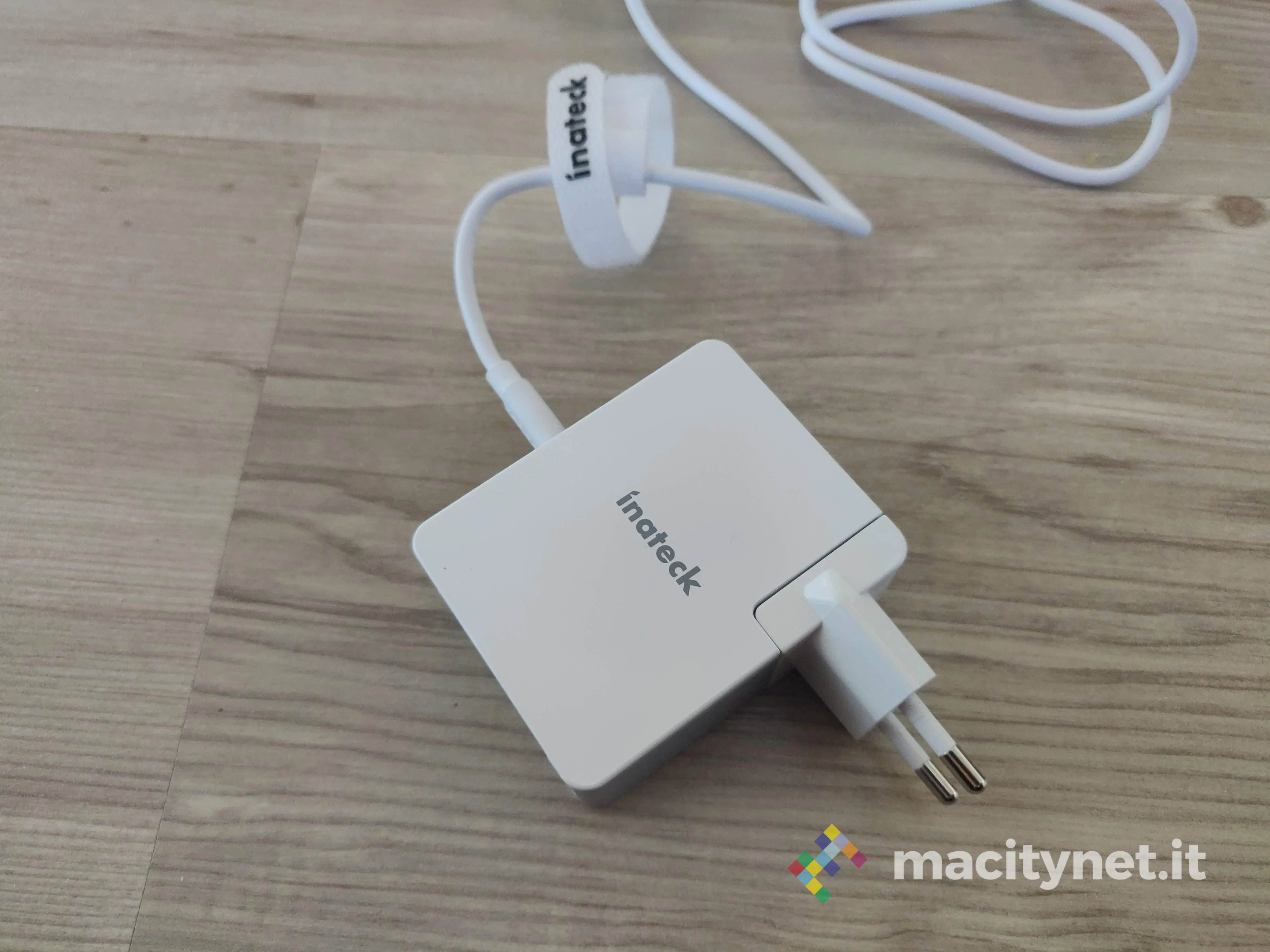 Recensione carica batteria Inateck USB-C da 45 W, costa poco ed è funzionale Recensione carica batteria Inateck USB-C da 45 W, costa poco ed è funzionale