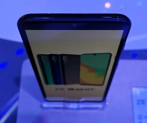 ZTE Blade V10, smartphone con AI Smart Selfie da 32 MP al MWC 2019