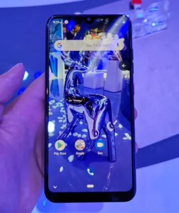ZTE Blade V10, smartphone con AI Smart Selfie da 32 MP al MWC 2019