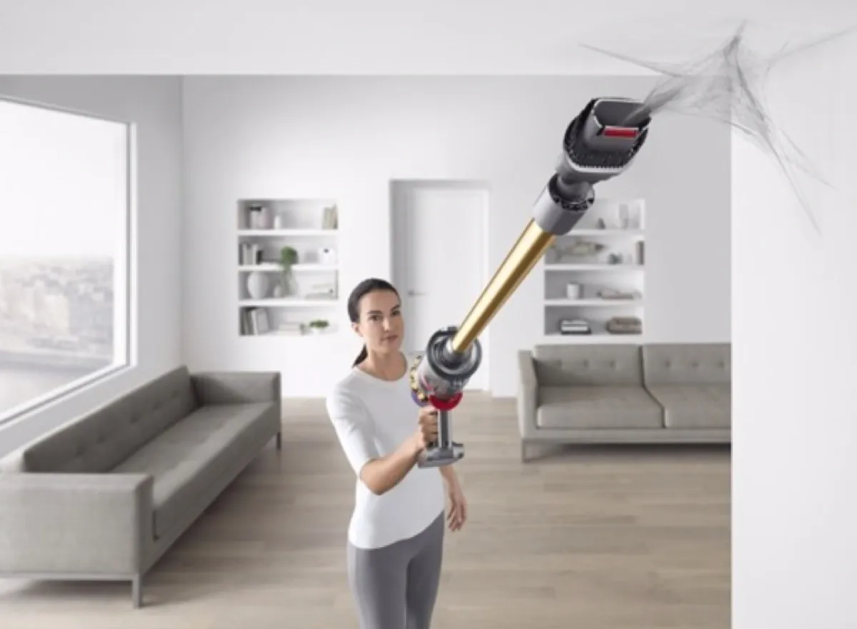 Dyson V11 è ancora più potente e intelligente del fantascientifico Dyson V10 Dyson V11 è ancora più potente e intelligente del fantascientifico Dyson V10