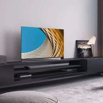 Sharp punta sul design con Pininfarina