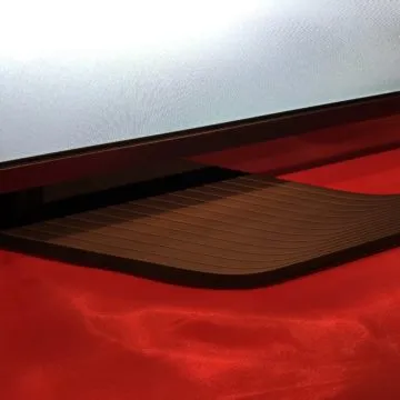 Sharp punta sul design con Pininfarina