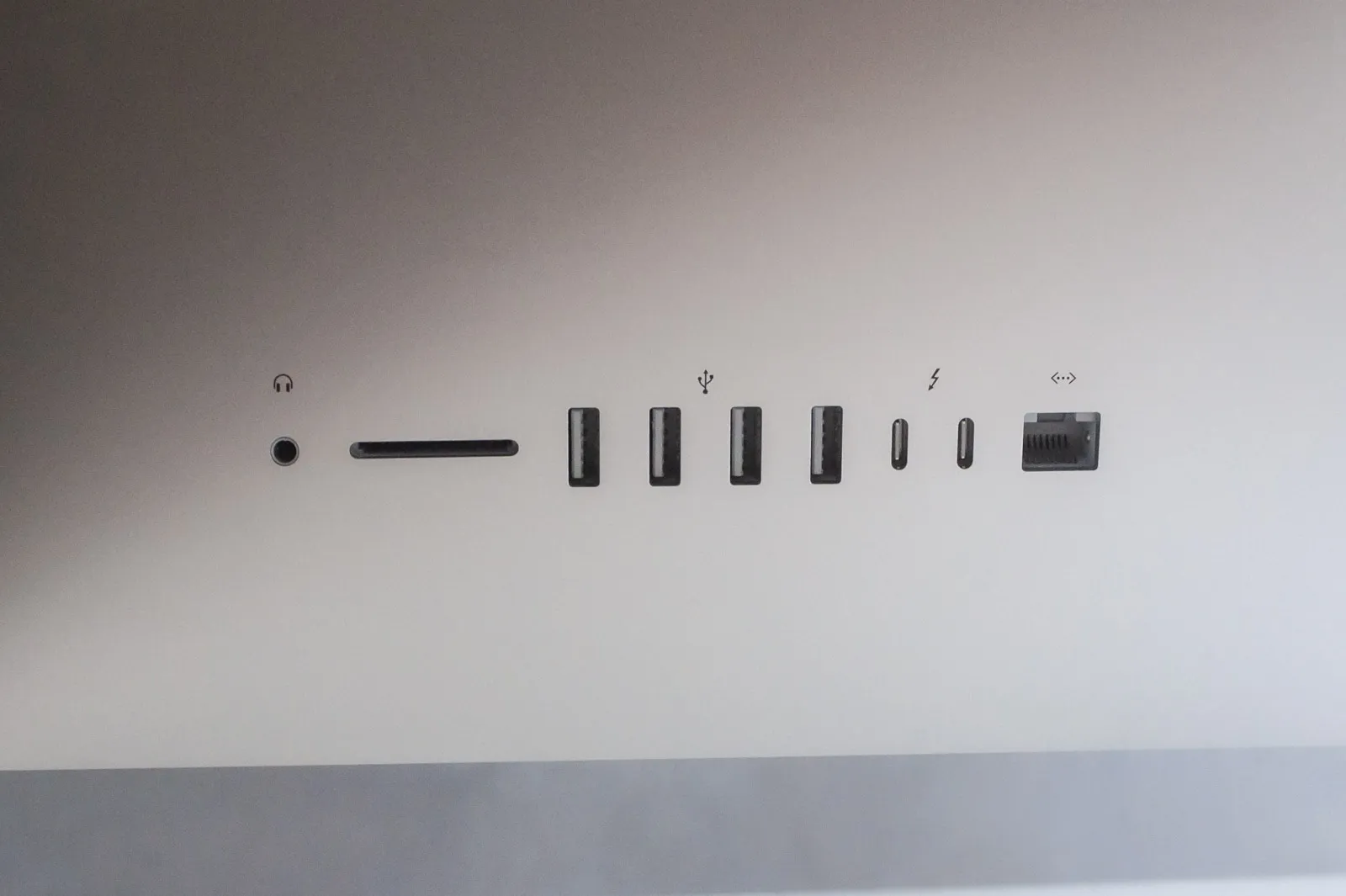 Recensione iMac 27 2019, uno sguardo fiero ai fratelli Pro