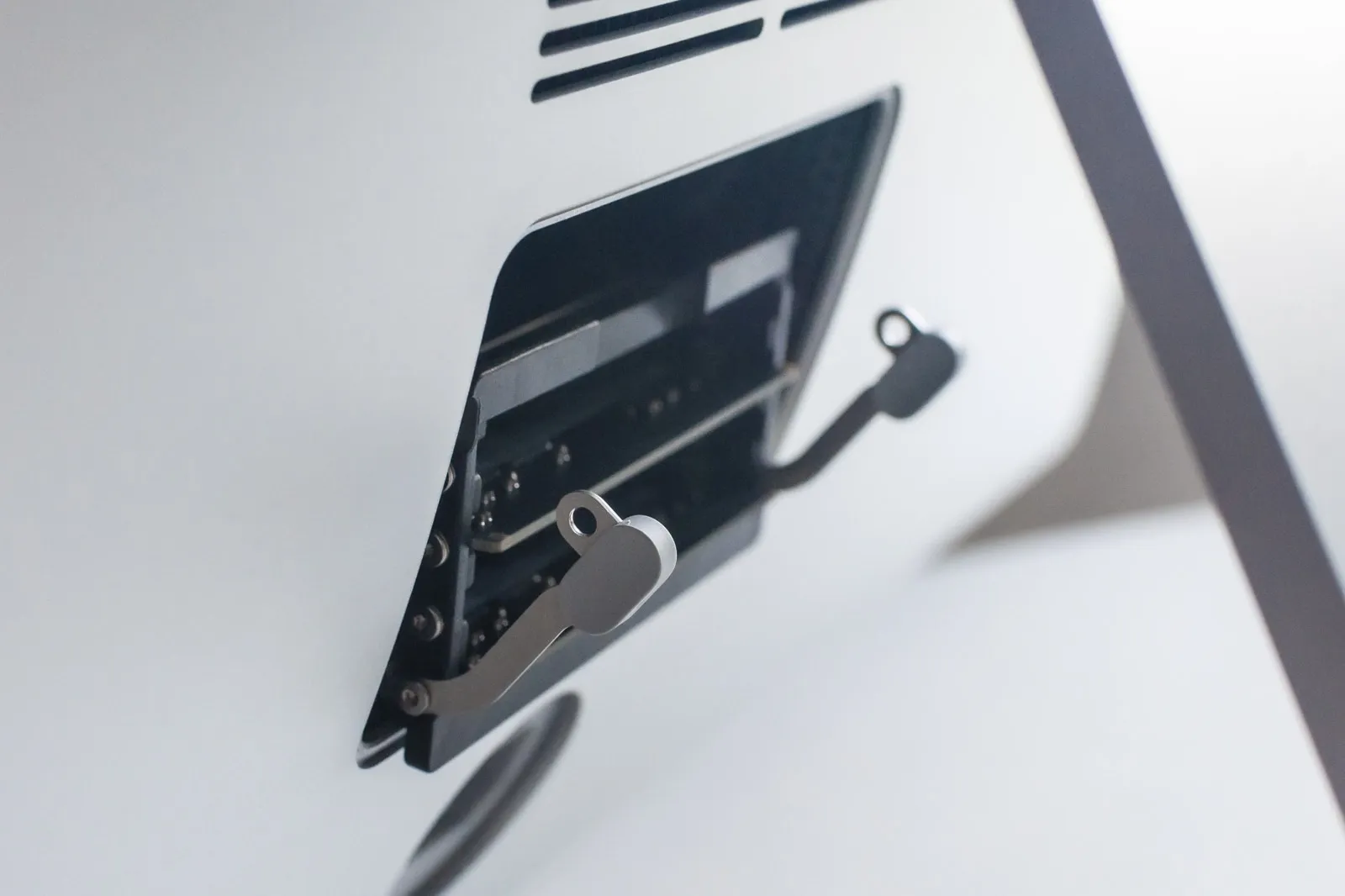 Recensione iMac 27 2019, uno sguardo fiero ai fratelli Pro