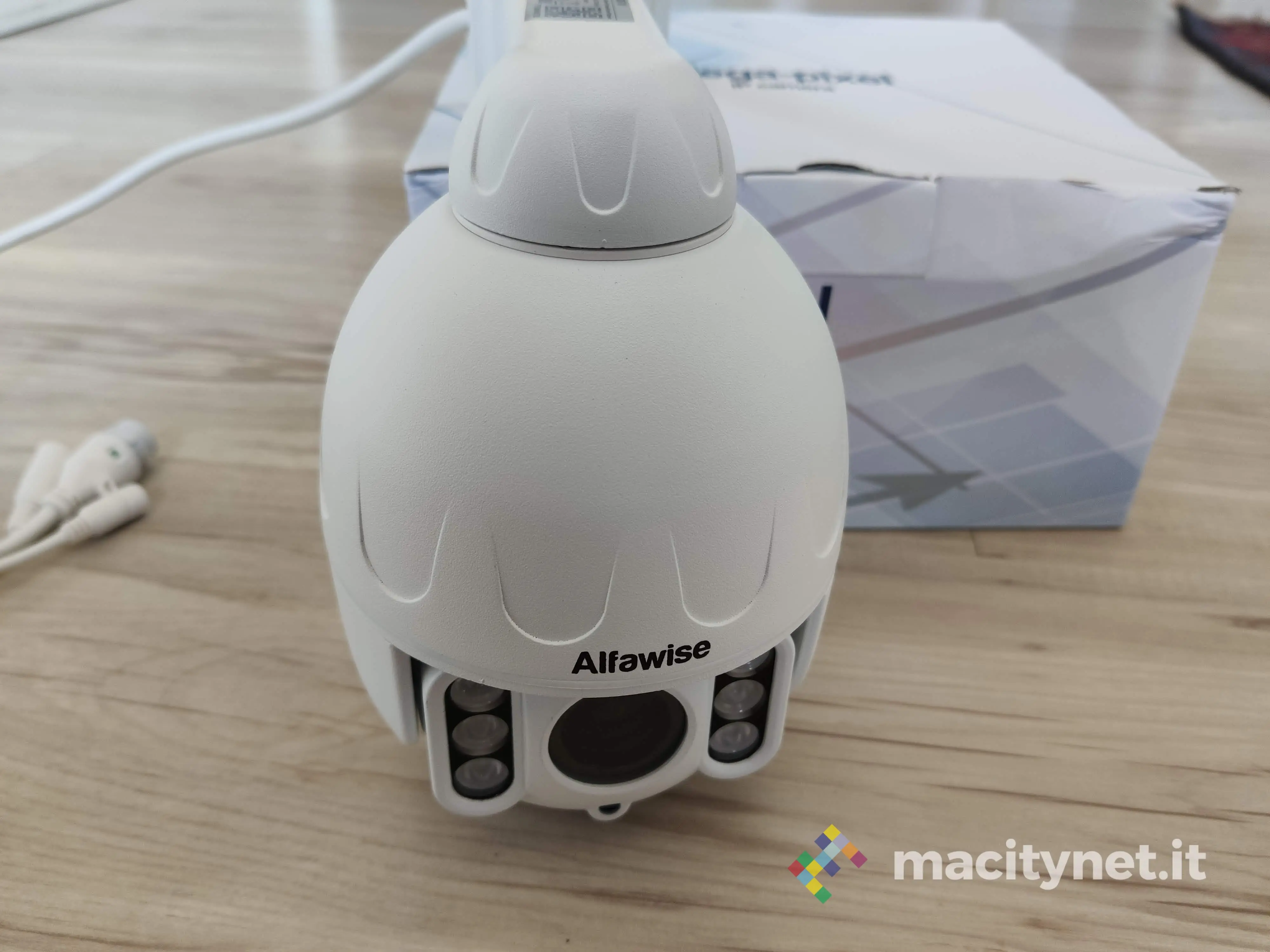 Recensione Alfawise SD07W, la videocamera di sorveglianza per esterni Recensione Alfawise SD07W, la videocamera di sorveglianza per esterni