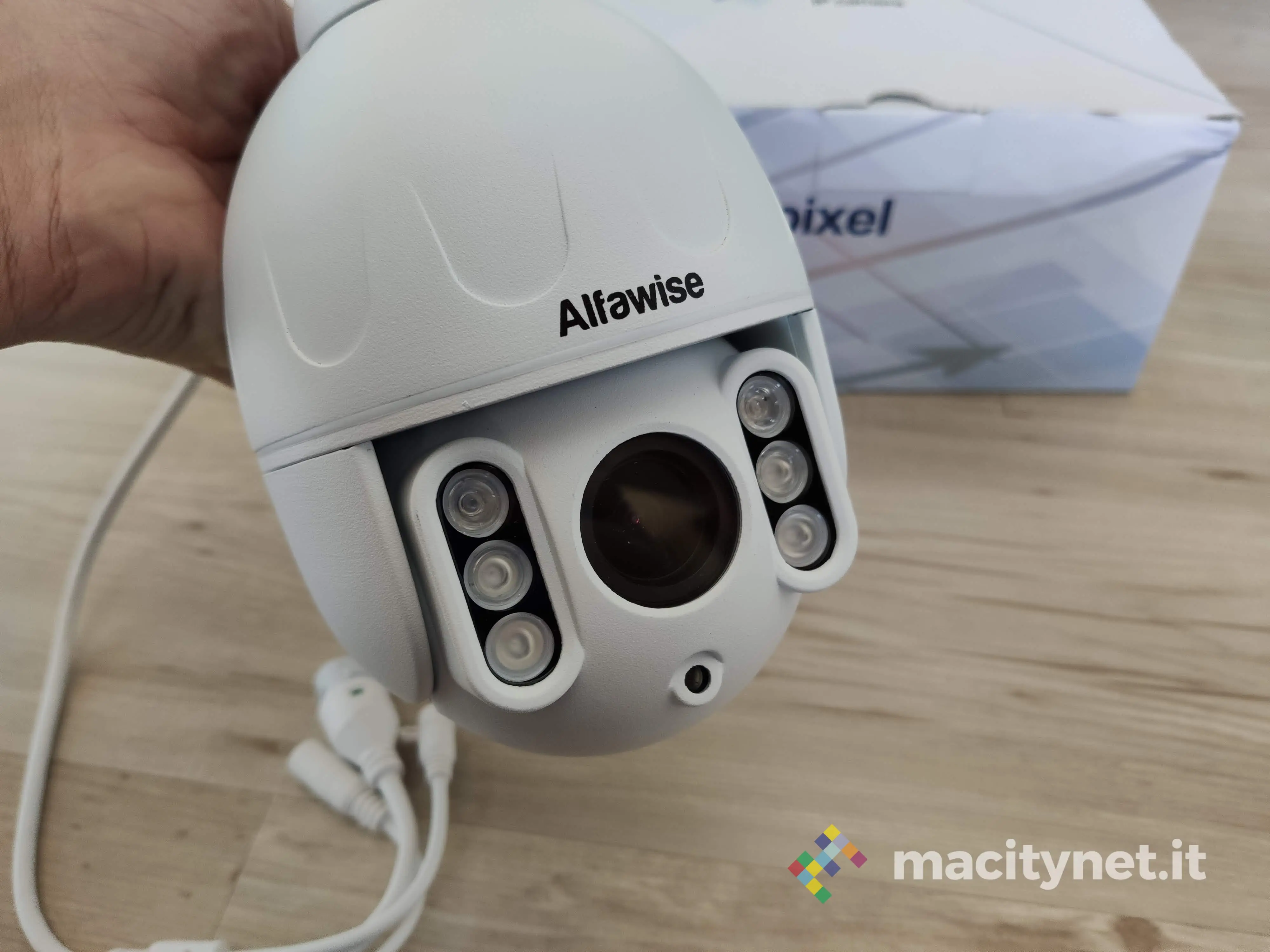 Recensione Alfawise SD07W, la videocamera di sorveglianza per esterni Recensione Alfawise SD07W, la videocamera di sorveglianza per esterni