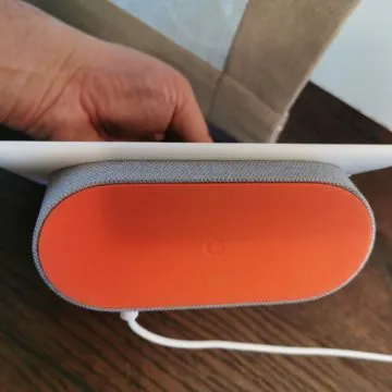 Presa di contatto e unboxing di Google Nest Hub, domotica, informazioni e video in 7″