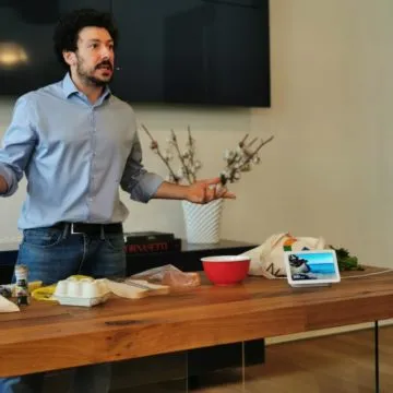 Presa di contatto e unboxing di Google Nest Hub, domotica, informazioni e video in 7″