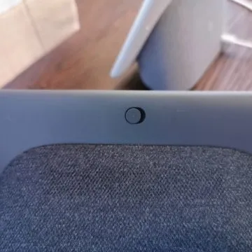 Presa di contatto e unboxing di Google Nest Hub, domotica, informazioni e video in 7″