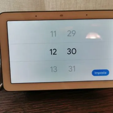 Presa di contatto e unboxing di Google Nest Hub, domotica, informazioni e video in 7″