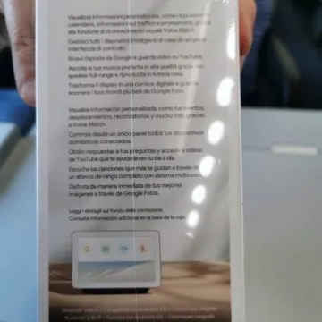 Presa di contatto e unboxing di Google Nest Hub, domotica, informazioni e video in 7″