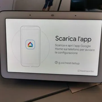 Presa di contatto e unboxing di Google Nest Hub, domotica, informazioni e video in 7″