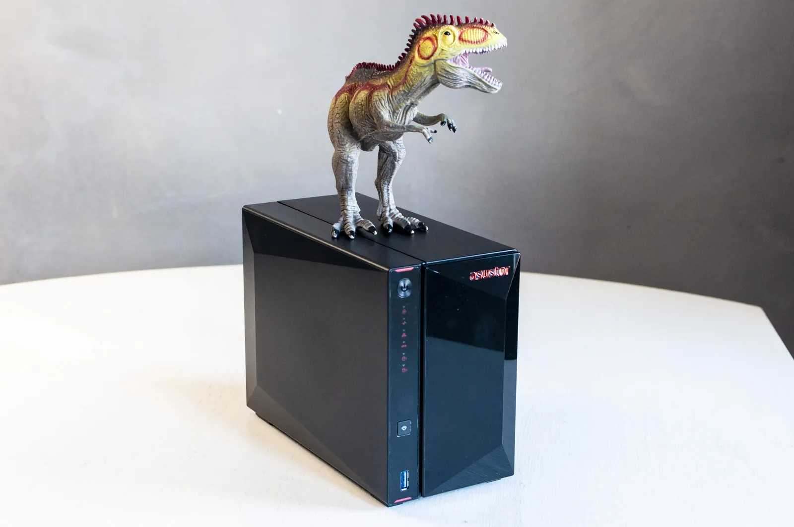 Asustor Nimbustor 2, in prova il NAS per gamers (e affini) Asustor Nimbustor 2, in prova il NAS per gamers (e affini)