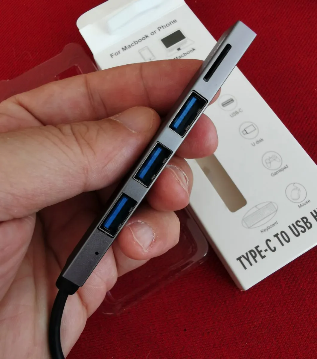 Recensione micro-hub USB-C GoComma con 3 prese USB e lettore microSD card a meno di 7 Euro da portare in tasca Recensione micro-hub USB-C GoComma con 3 prese USB e lettore microSD card a meno di 7 Euro da portare in tasca