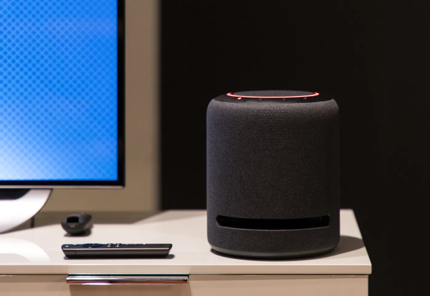 Presa di contatto Amazon Echo Studio: sorprende le orecchie e lo spirito Presa di contatto Amazon Echo Studio: sorprende le orecchie e lo spirito