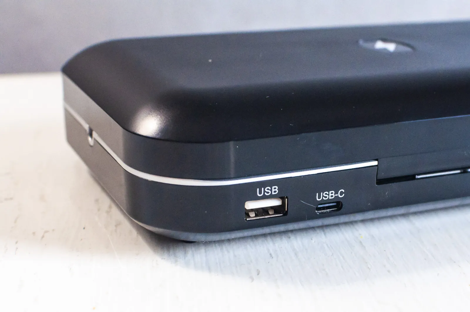 PhoneSoap 3.0, recensione del pulisci smartphone da camera