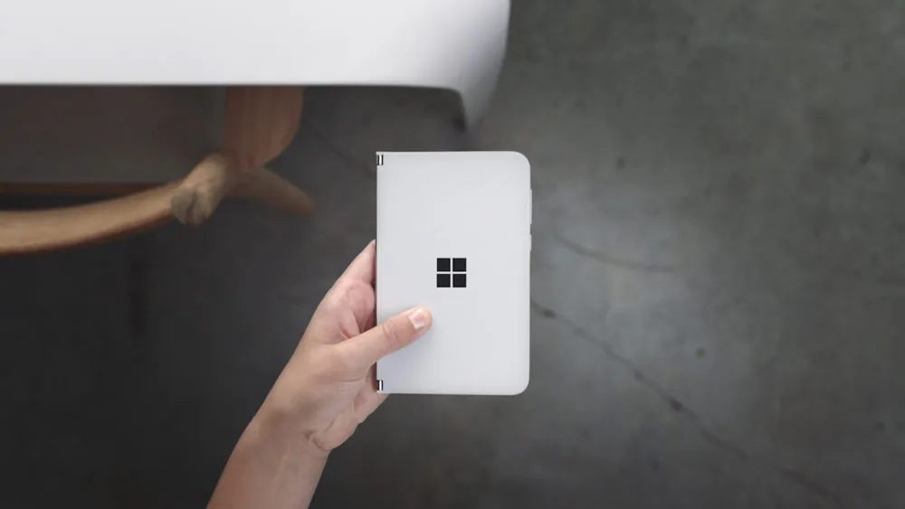 Microsoft punta sul doppio schermo con Neo e Surface Duo Microsoft punta sul doppio schermo con Neo e Surface Duo