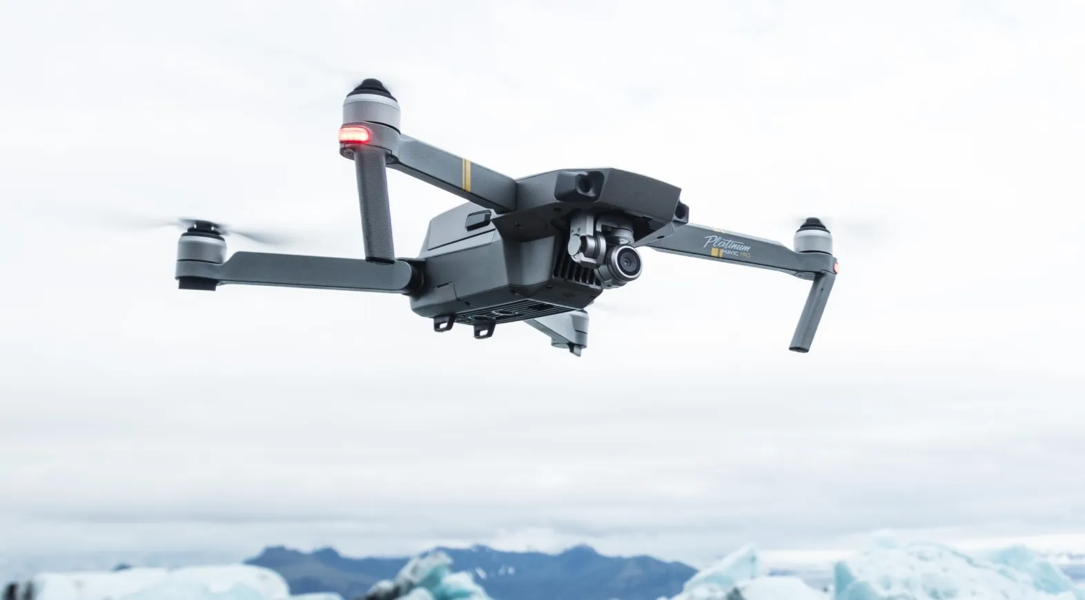 Super offerta sul drone DJI Mavic Pro Platinum Fly More Combo a 949 euro su Amazon Super offerta sul drone DJI Mavic Pro Platinum Fly More Combo a 949 euro su Amazon