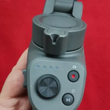 Recensione DJI Osmo Mobile 3: l’accessorio necessario per i video con smartphone