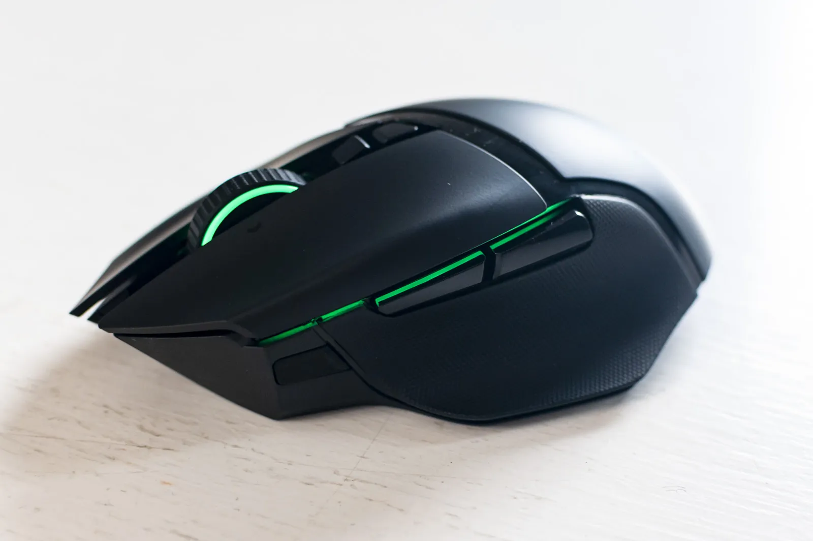 Razer Basilisk Ultimate, recensione del mouse più potente del mondo Razer Basilisk Ultimate, recensione del mouse più potente del mondo
