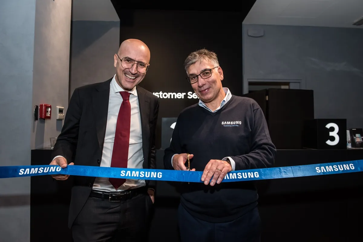 Samsung Customer Service a Milano riapre con nuovi layout e servizi Samsung Customer Service a Milano riapre con nuovi layout e servizi
