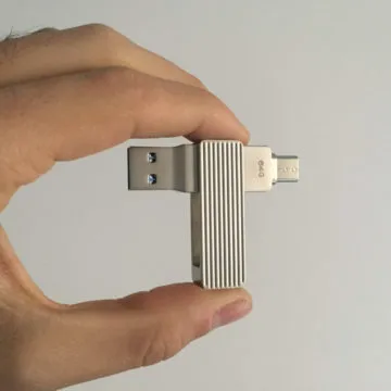 Recensione Xiaomi Jessis, la chiavetta USB-A e USB-C tutta in metallo